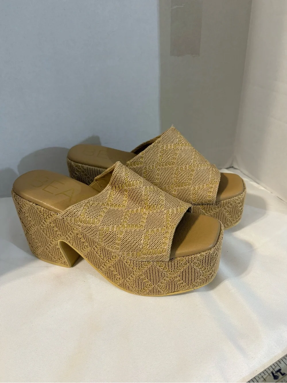 Beach by Matisse platform heel sandals camel chunky block heel women’s  size 9M